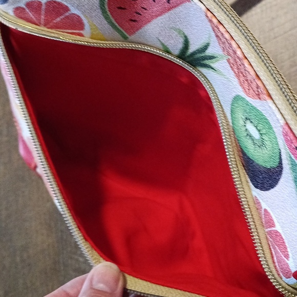 Dooney & Bourke Fruit print Bag ๐๐๐ - Picture 8 of 14